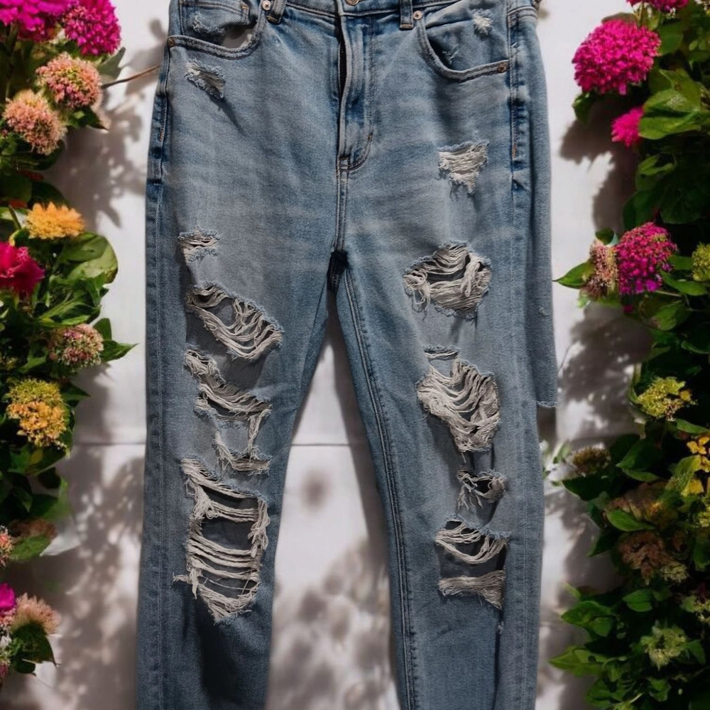 American Eagle Outfitters High Rise Blue Jeans